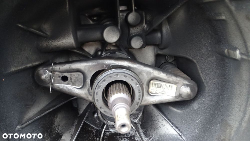 SKRZYNIA BIEGÓW 2170000945 BMW E81 116i 2.0 - 9