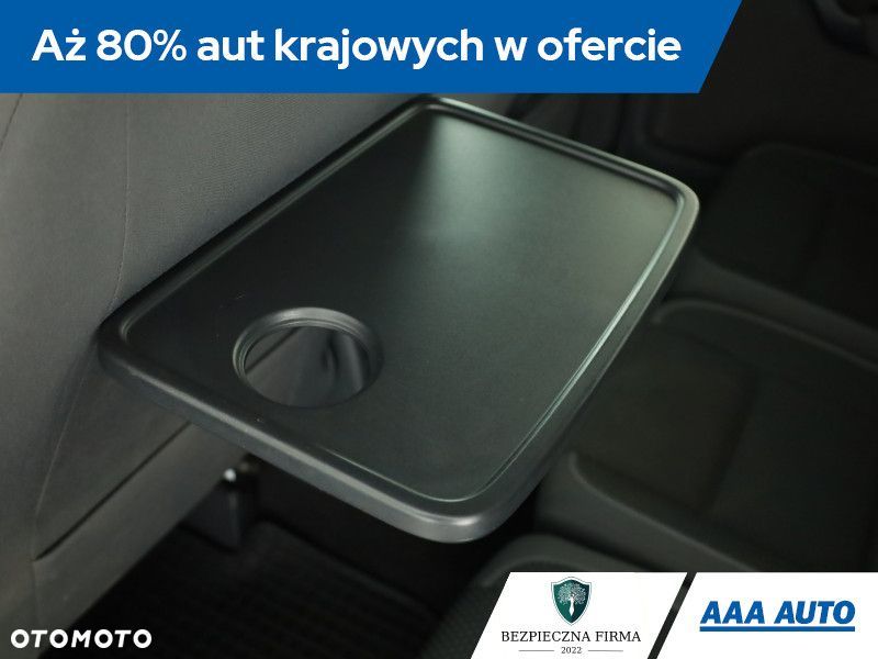 Volkswagen Touran - 10