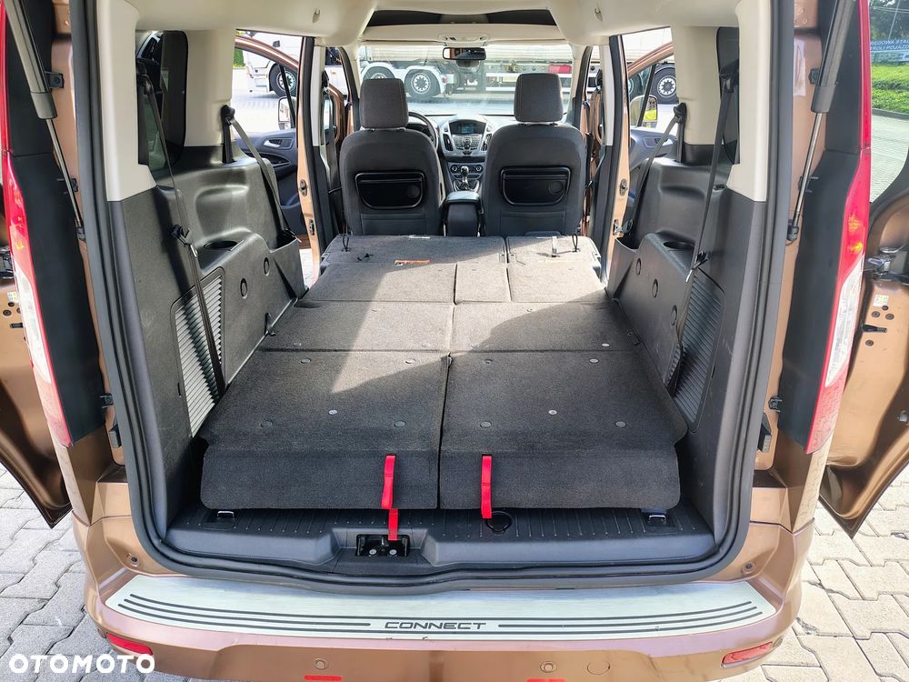 Ford Tourneo Connect Grand - 25