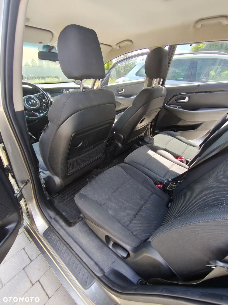 Kia Carens 1.7 CRDi L DCT - 8