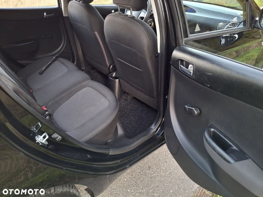 Hyundai i20 1.2 Intro Edition - 26