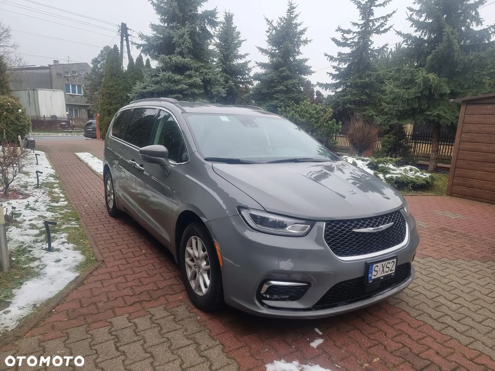 Chrysler Pacifica - 1