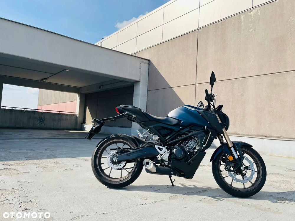 Honda CB - 1