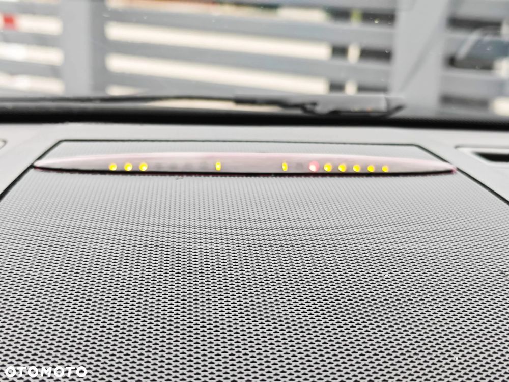 Mercedes-Benz Klasa B 200 CDI Special Edition - 34