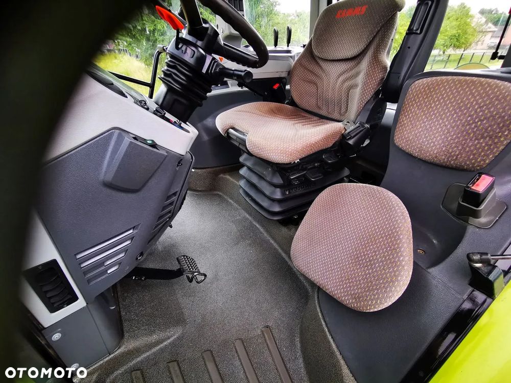 Claas AXION 850 - 13
