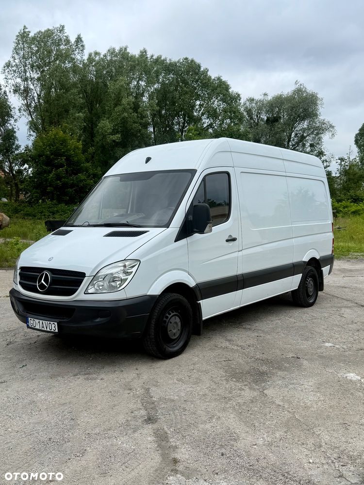 Mercedes-Benz Sprinter - 1