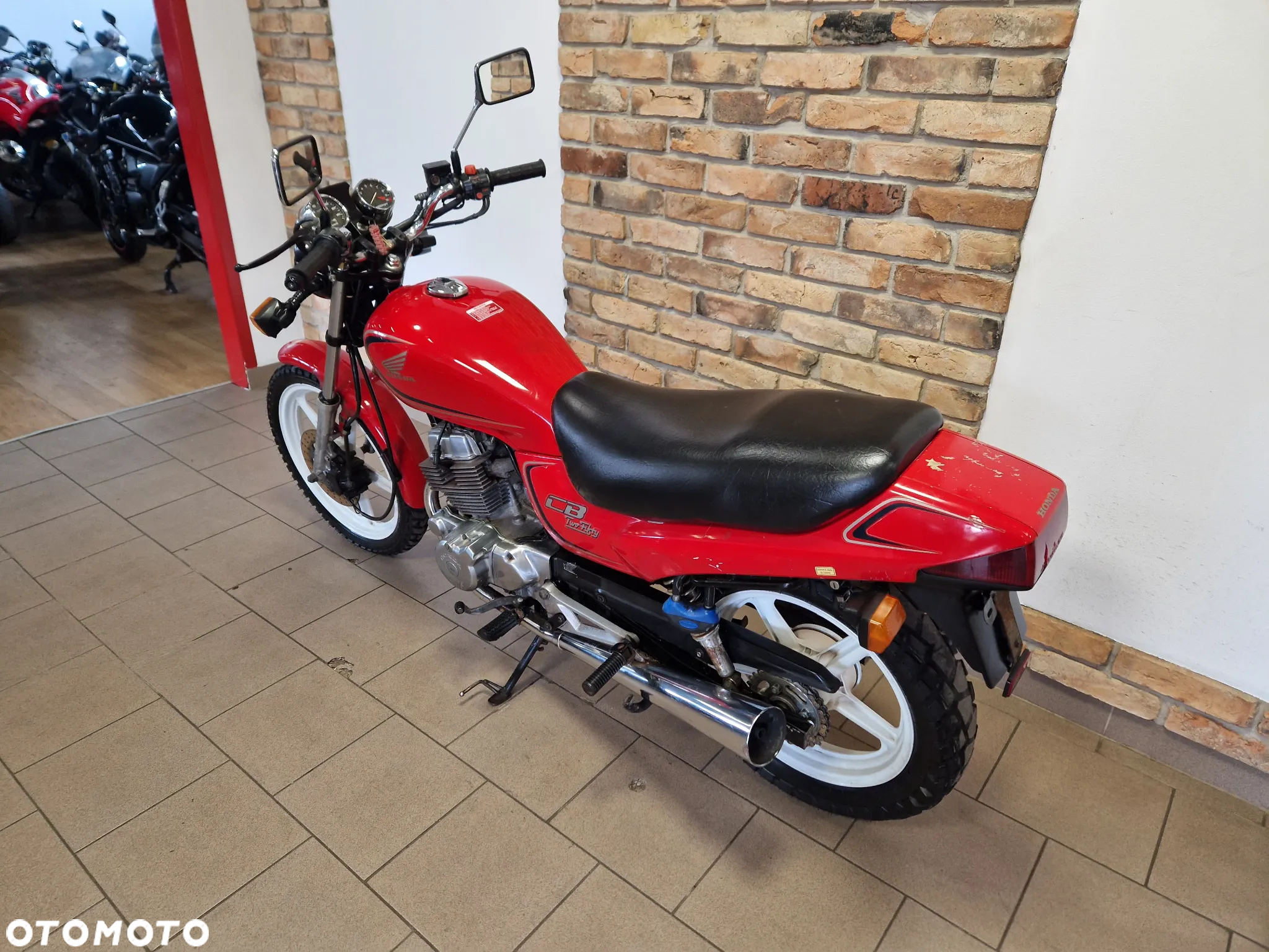 Honda CB - 7
