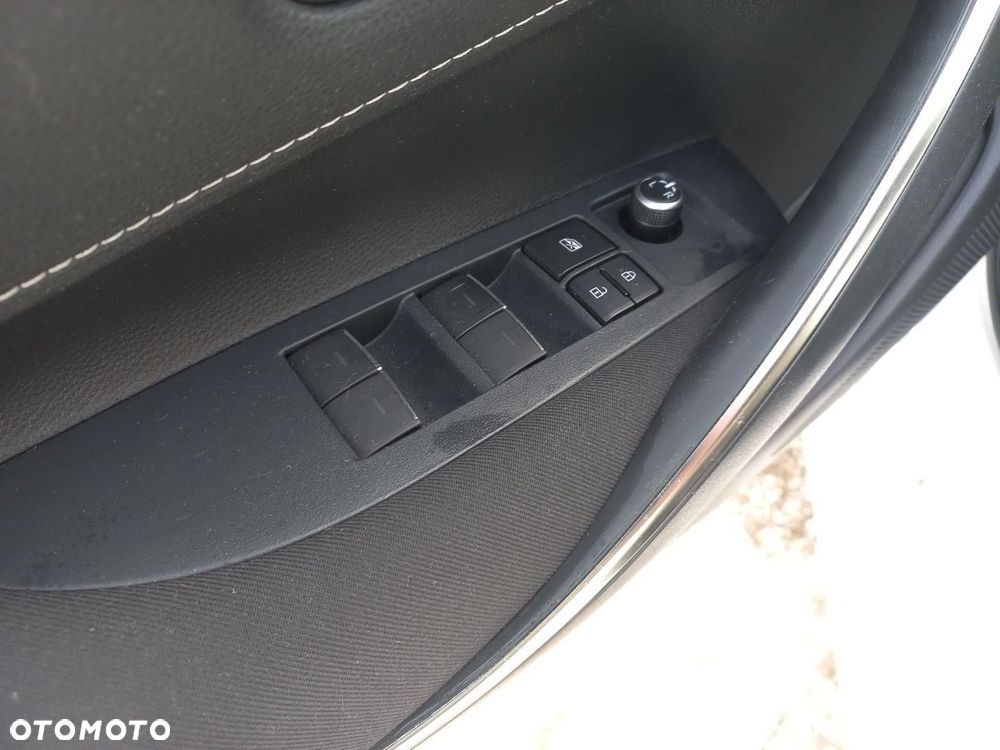 Toyota Corolla 1.8 Hybrid Comfort - 16