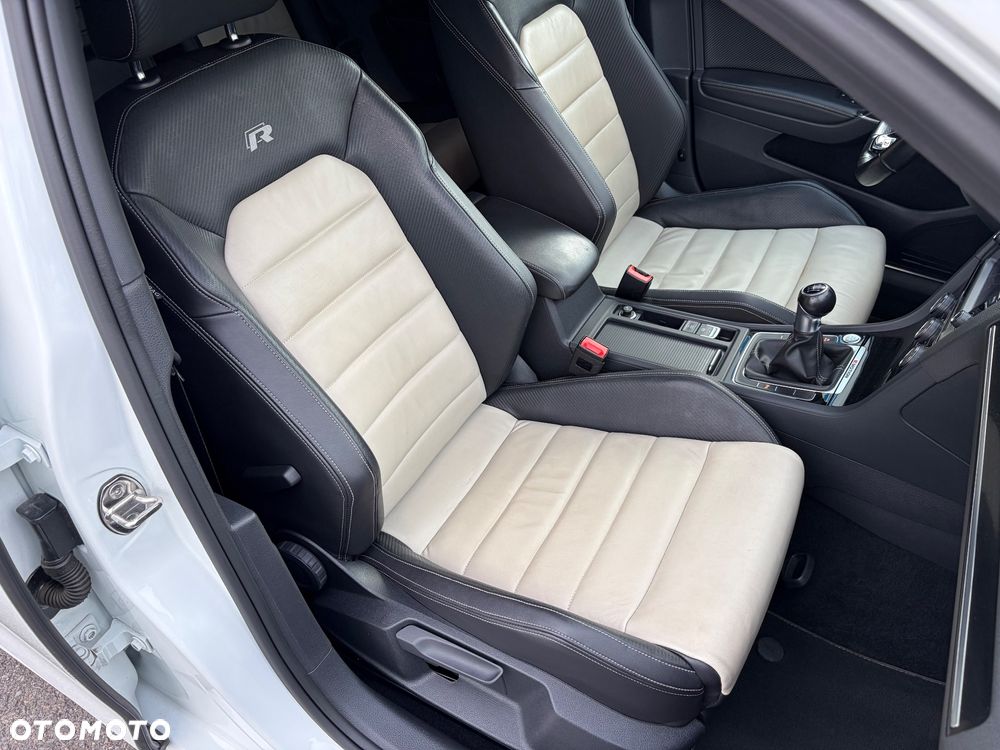 Volkswagen Golf 2.0 TSI BMT 4Mot R - 29