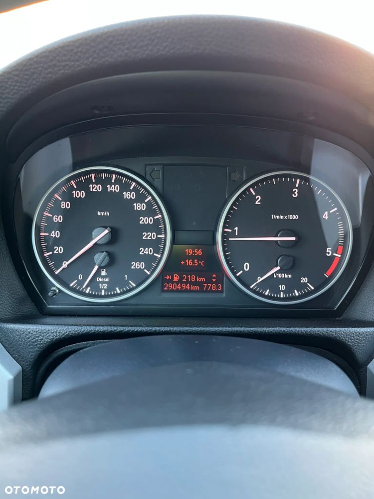 BMW Seria 3 318d - 16