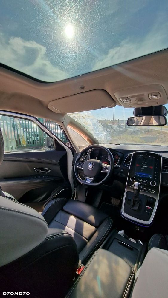 Renault Grand Scenic - 16