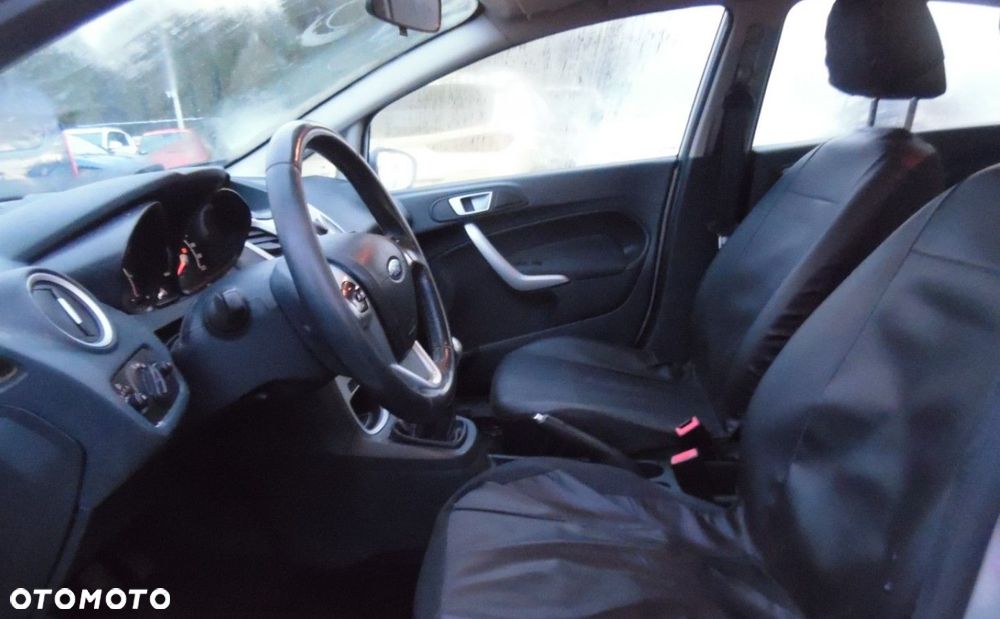 Ford Fiesta - 8