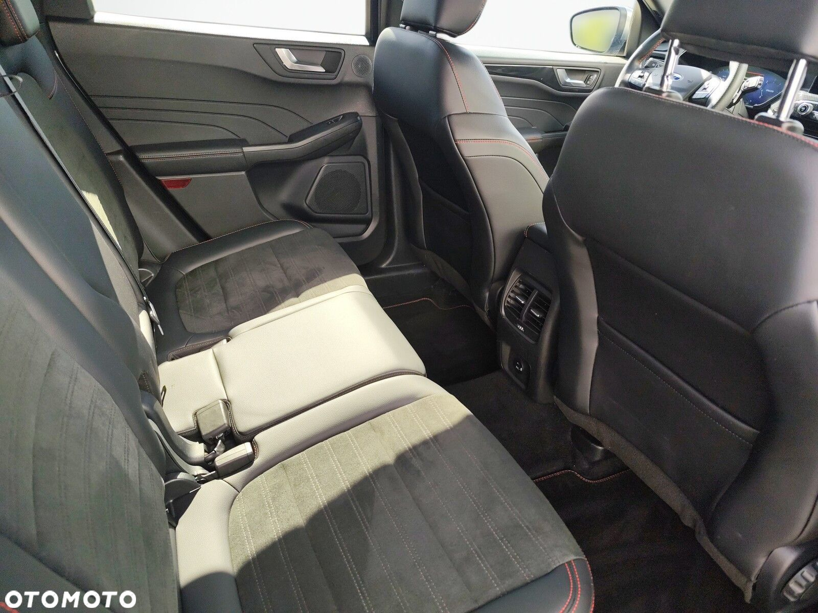 Ford Kuga - 19