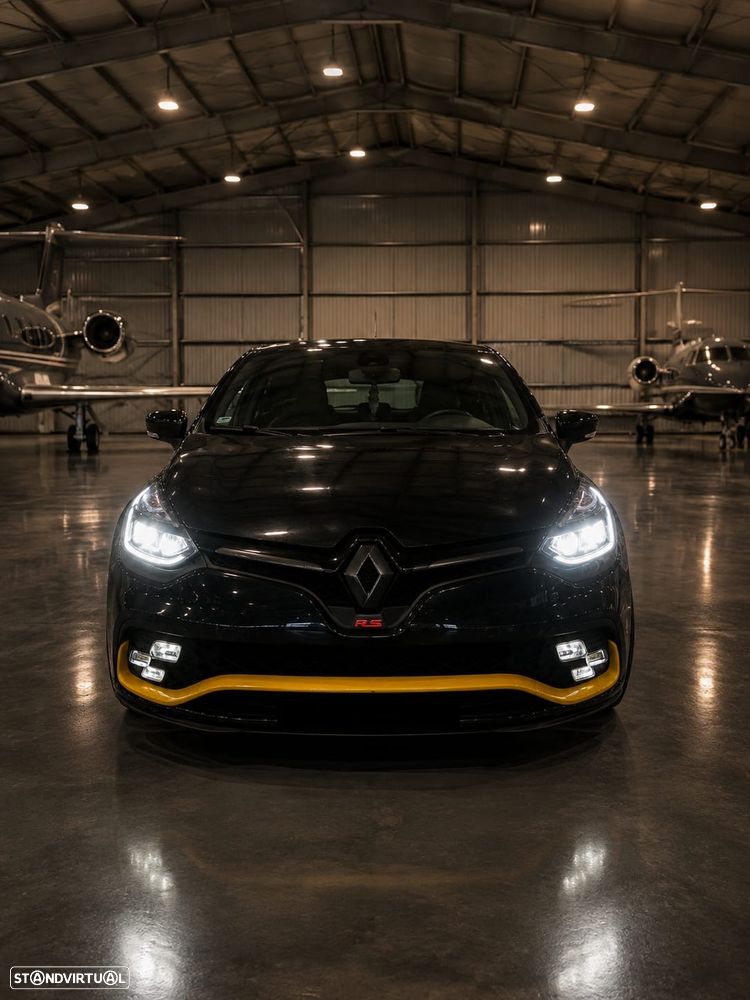 Renault Clio TCe 220 EDC R.S. Trophy - 2