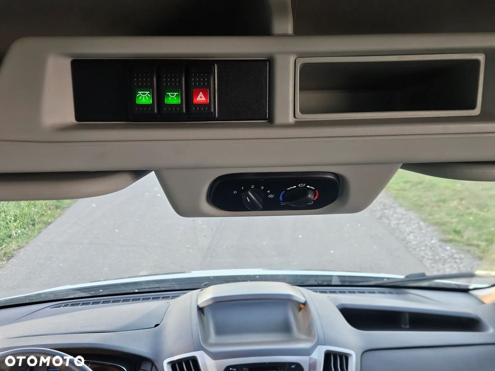 Ford Transit - 20