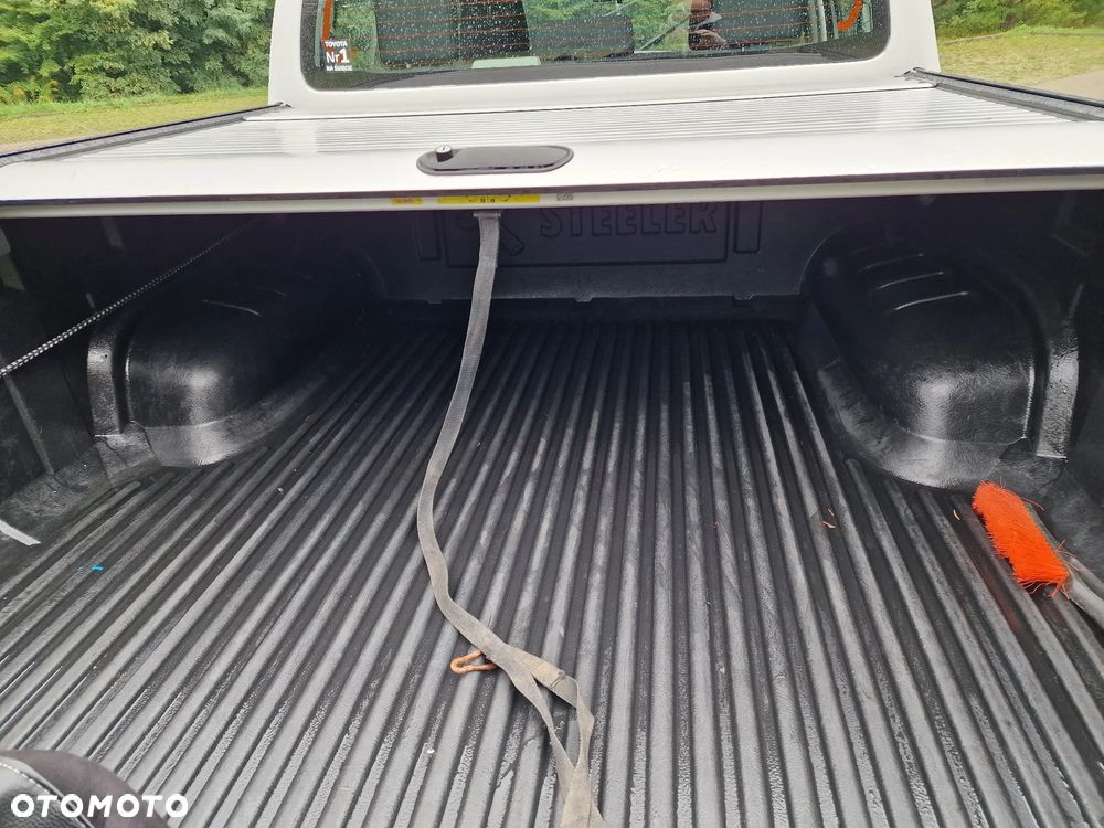 Toyota Hilux - 5