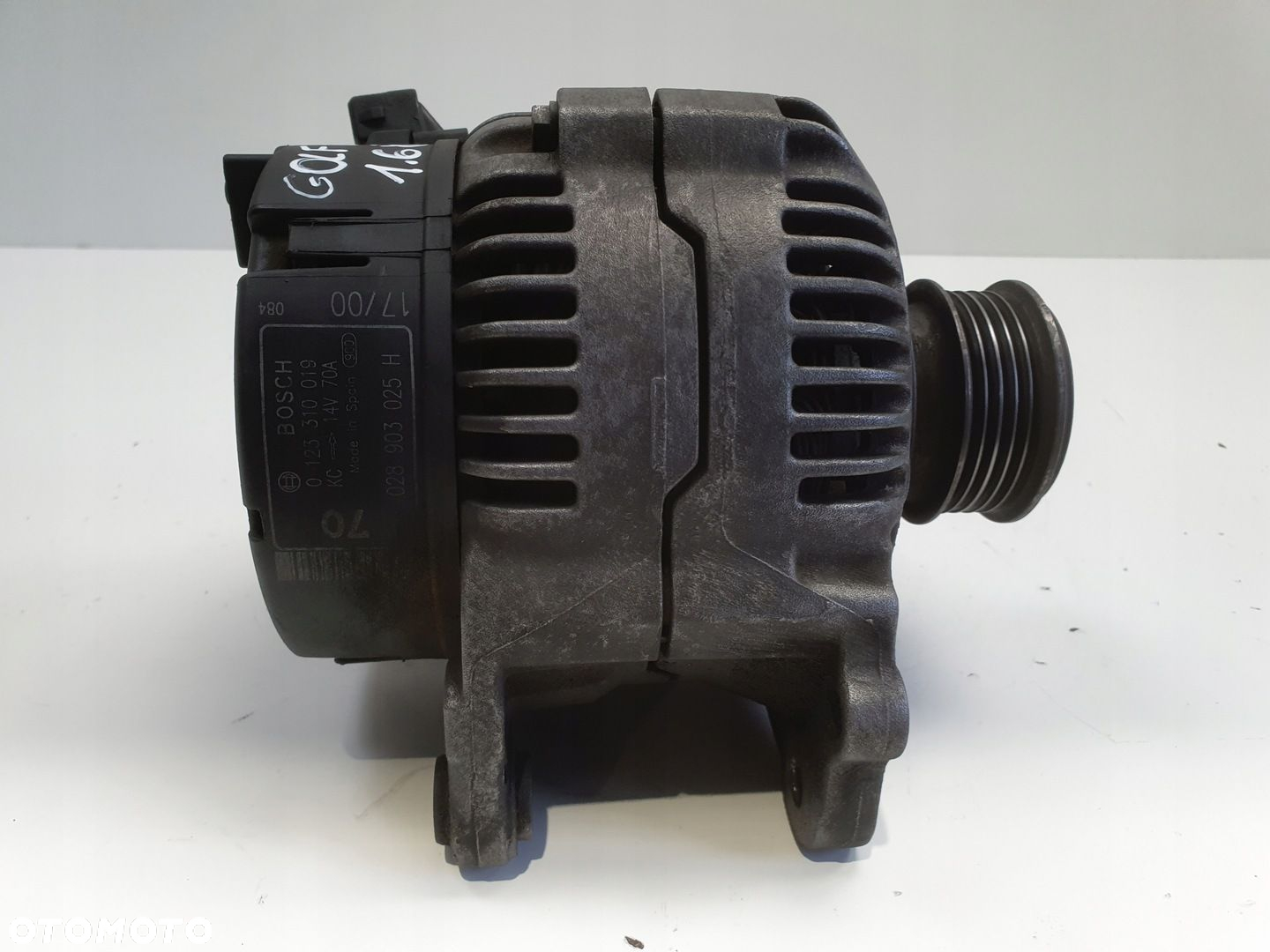 VW Golf III 1.6 ALTERNATOR 028903025H bosch 70A - 8