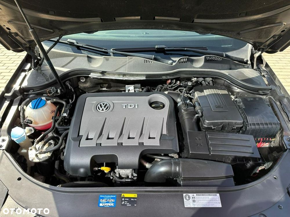 Volkswagen Passat Variant 2.0 Blue TDI DSG SCR Highline - 33