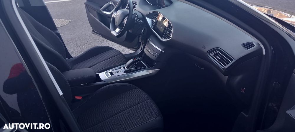 Peugeot 308 BlueHDi 130 EAT8 Stop & Start Active Business-Paket - 5