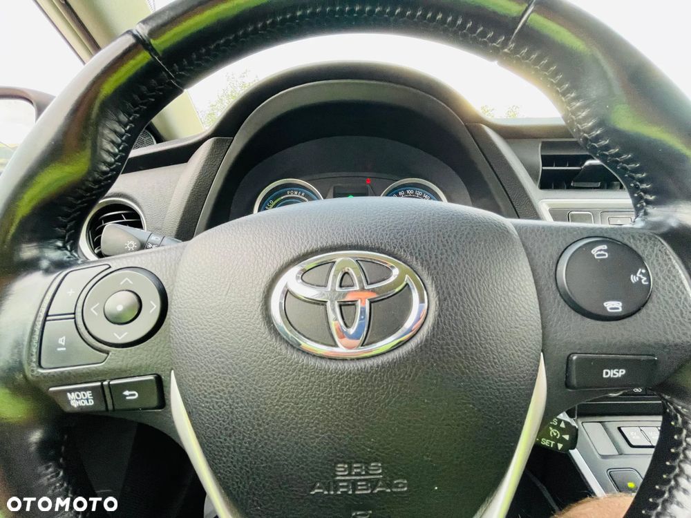 Toyota Auris 1.8 HSD Luna - 17