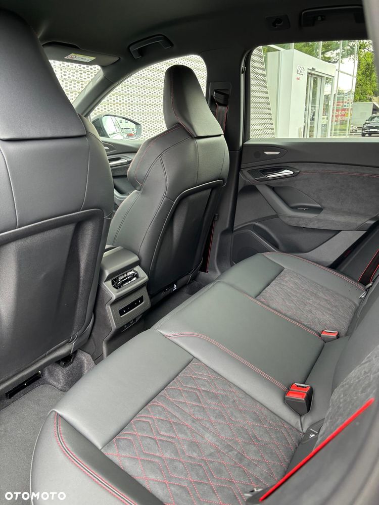 Audi Q6 e-tron 83kWh - 11