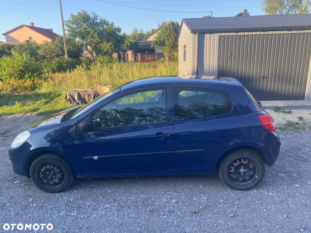 Renault Clio - 1