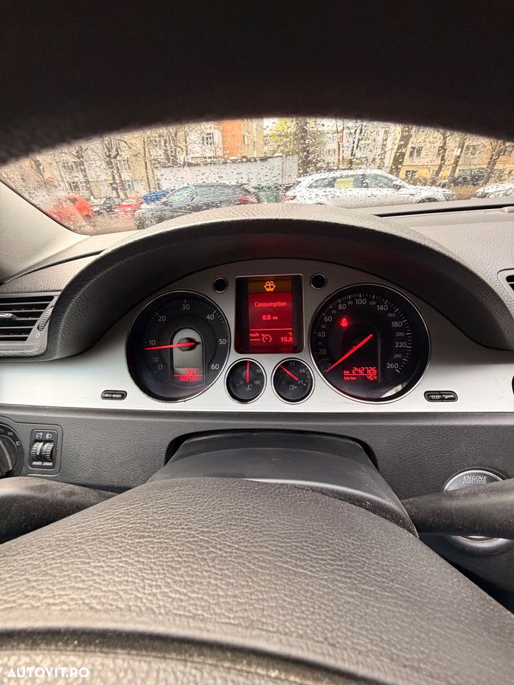 Volkswagen Passat - 8