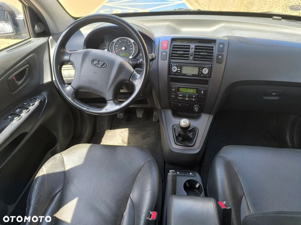 Hyundai Tucson 2.0 2WD GLS - 8