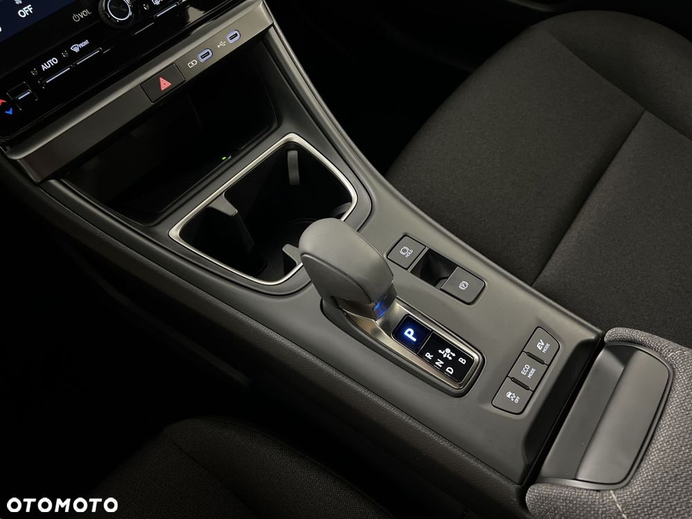 Lexus LBX 1.5 Hybrid - 23