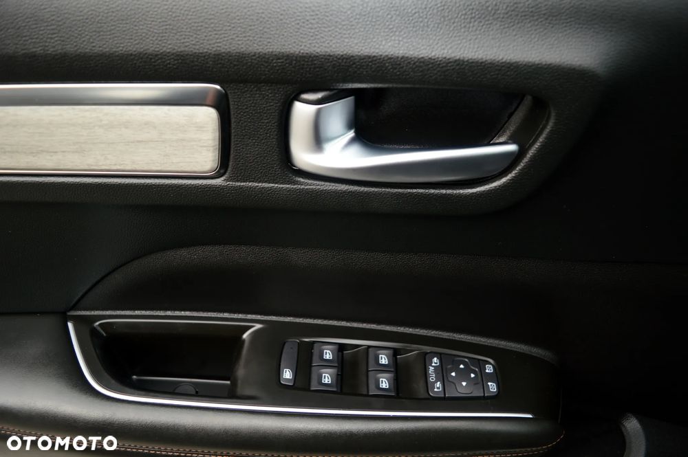 Renault Koleos 2.0 Blue dCi Initiale Paris 4x4 X-Tronic - 36