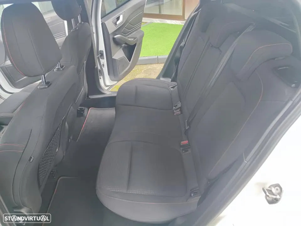 Ford Focus SW 1.5 EcoBlue S&S ST-LINE X - 11