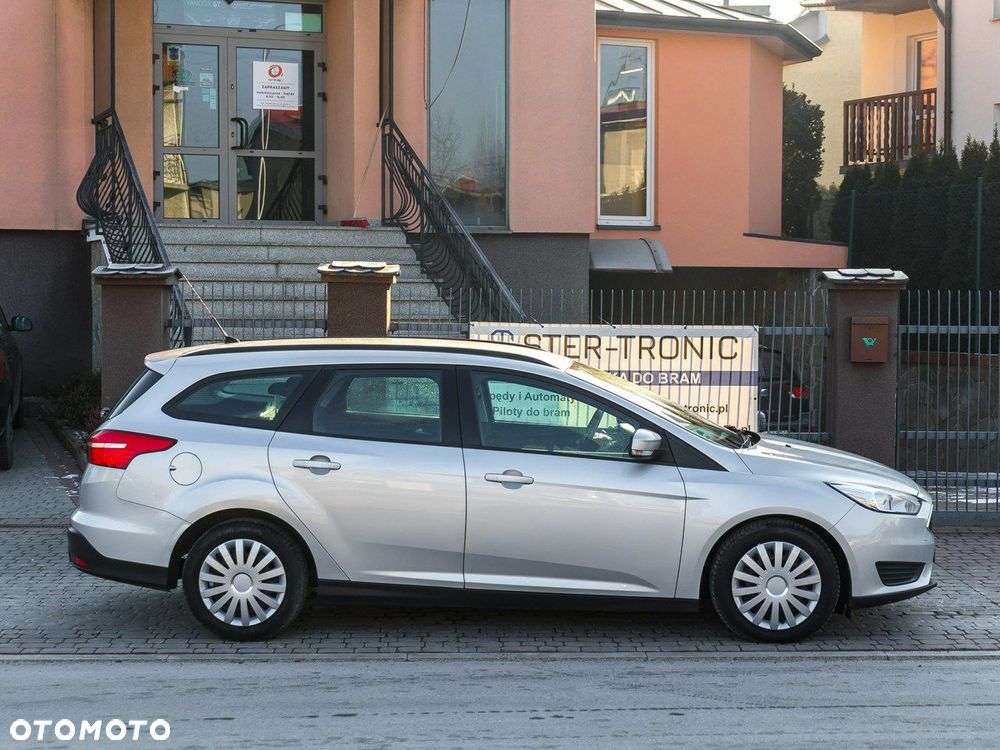 Ford Focus - 11