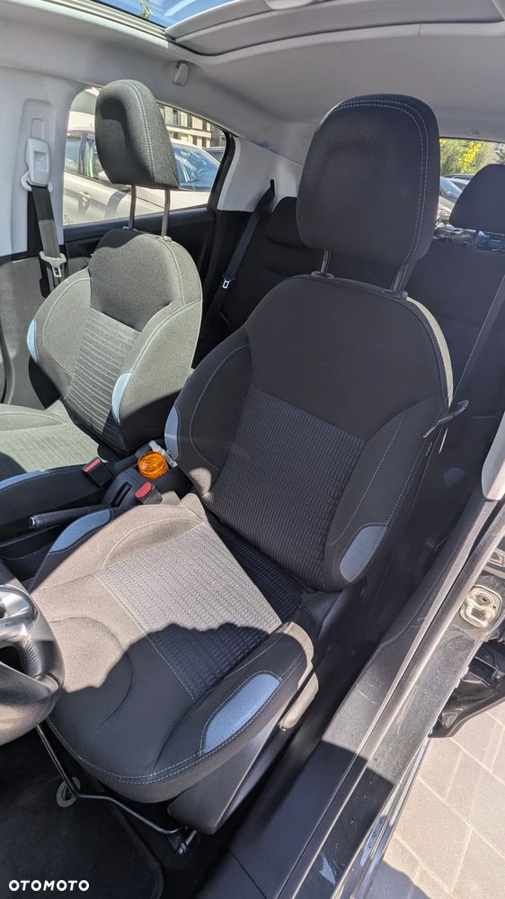 Peugeot 208 1.2 PureTech Allure - 19