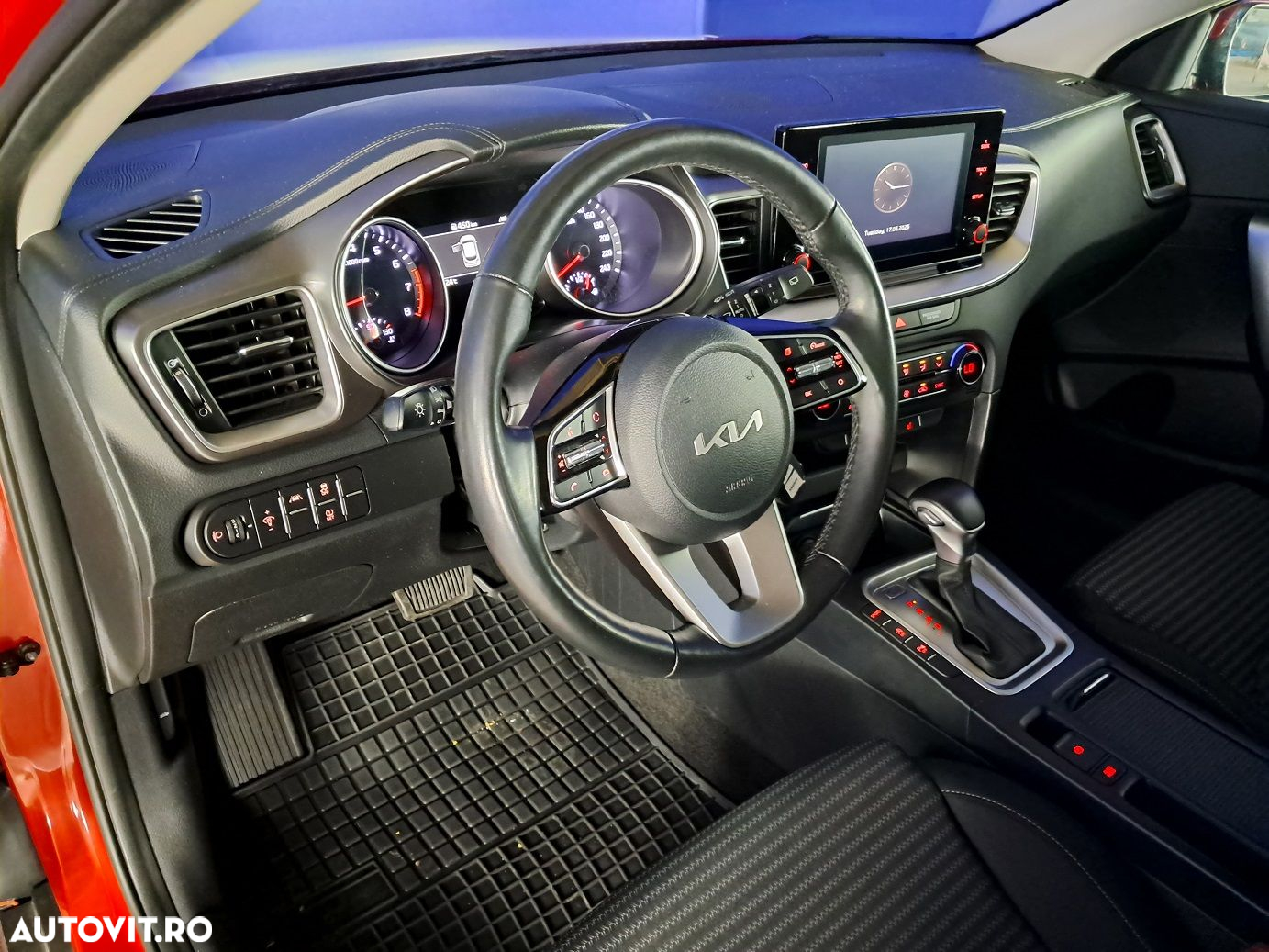 Kia XCeed - 10
