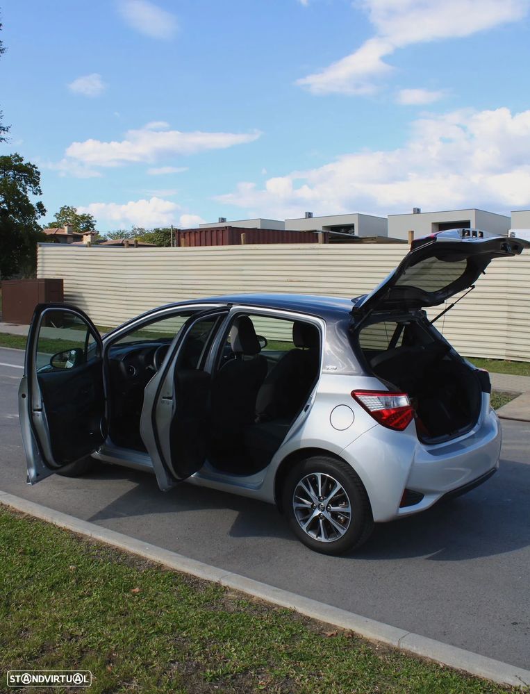 Toyota Yaris 1.5 HSD 20 Anos - 6