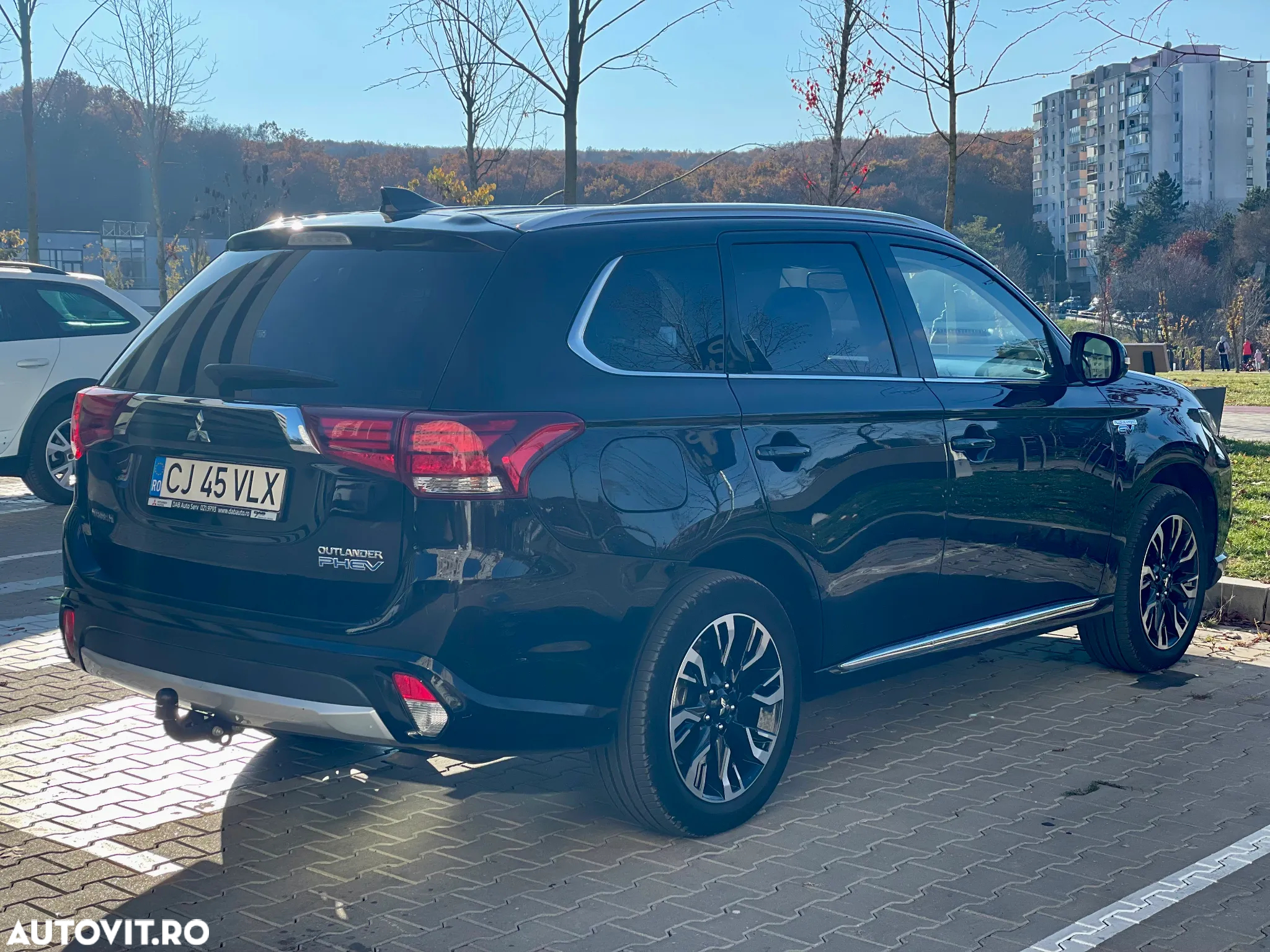 Mitsubishi Outlander - 10