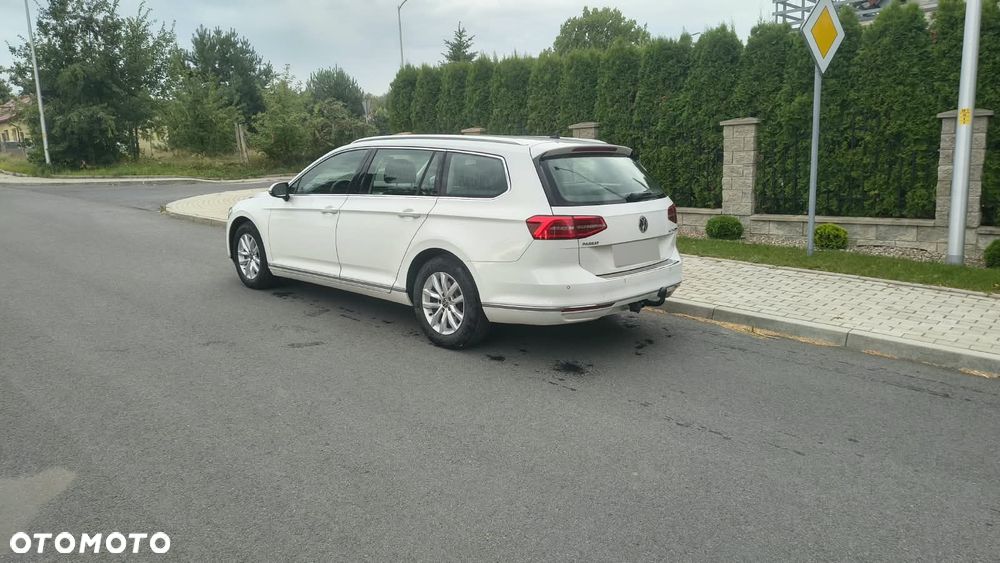 Volkswagen Passat 2.0 TDI BMT Comfortline - 12