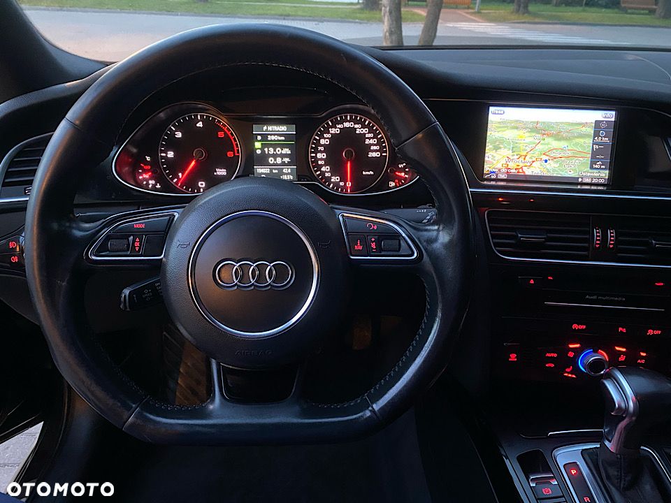 Audi A4 Allroad - 32
