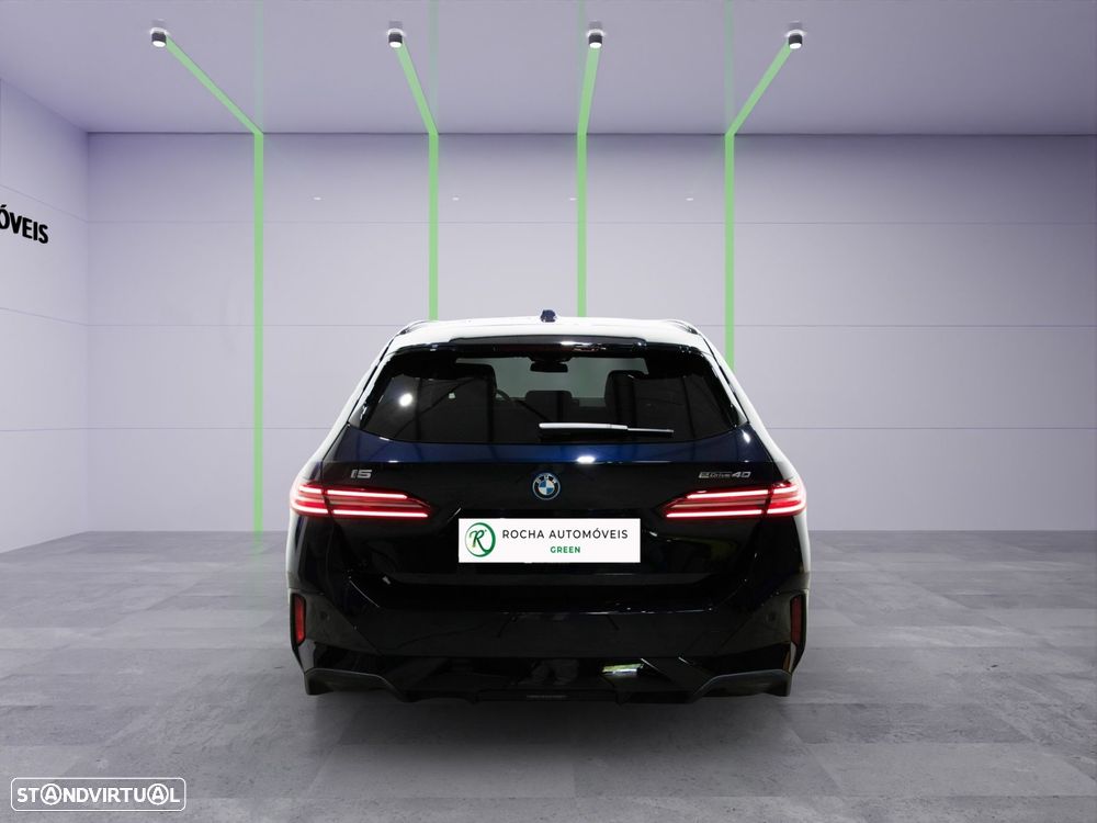 BMW i5 Touring eDrive40 - 4