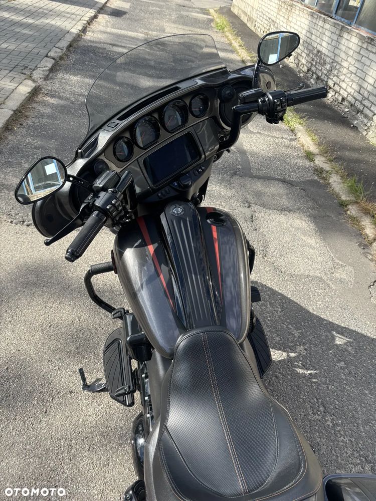 Harley-Davidson Touring Street Glide - 13