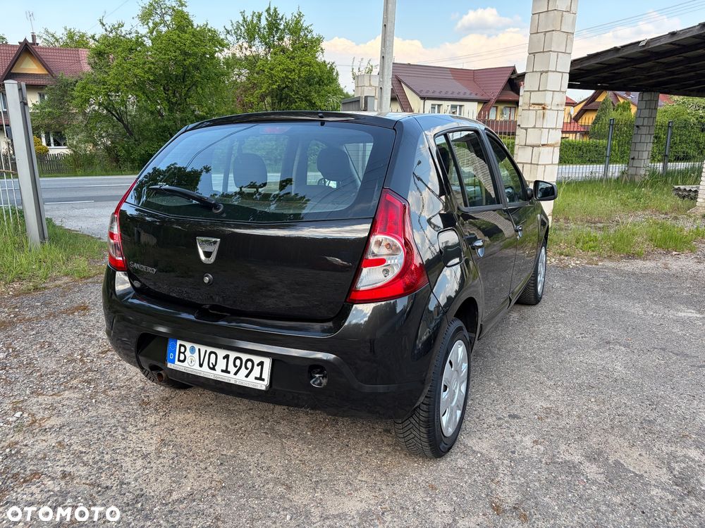 Dacia Sandero 1.2 16V 75 Laureate - 8