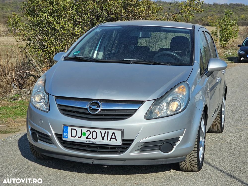 Opel Corsa 1.2i Cosmo - 2