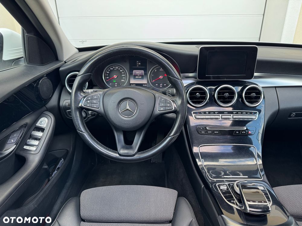Mercedes-Benz Klasa C 220 (BlueTEC) d 7G-TRONIC - 22