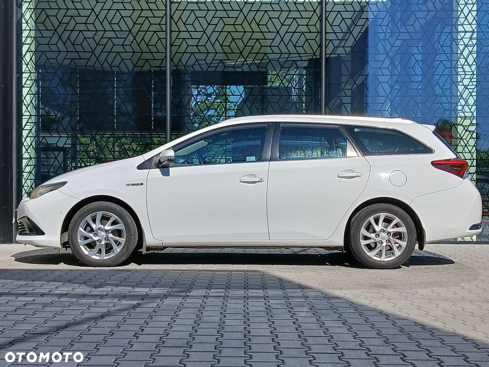 Toyota Auris Hybrid 135 Premium - 3