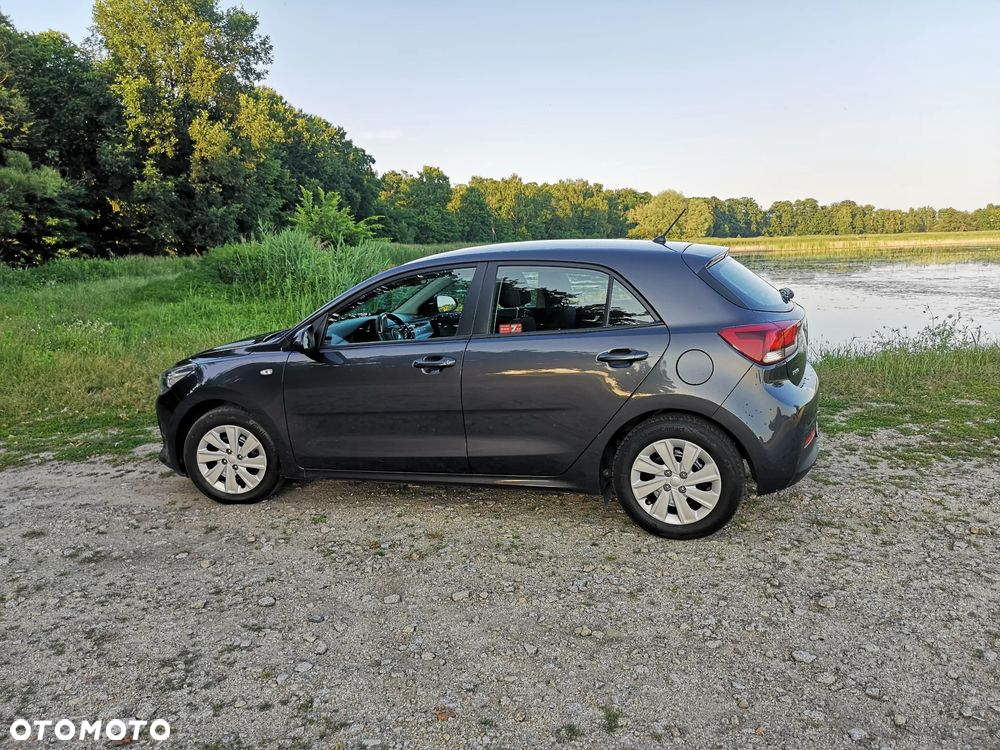 Kia Rio - 11