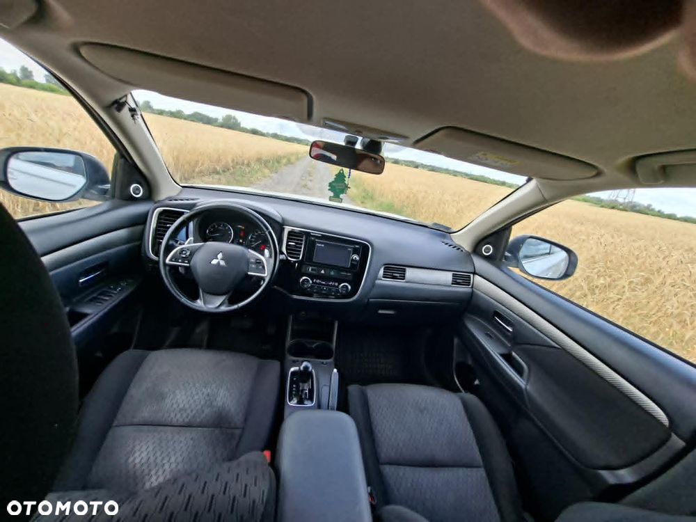 Mitsubishi Outlander 2.0 Intense CVT - 9