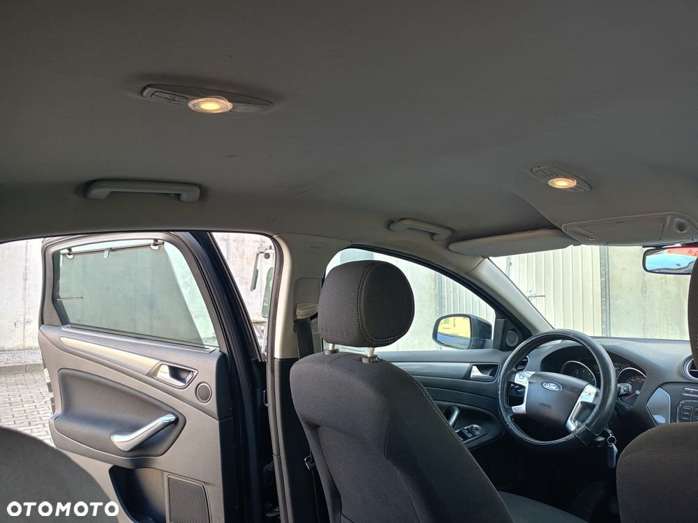 Ford Mondeo 1.6 Ambiente - 10