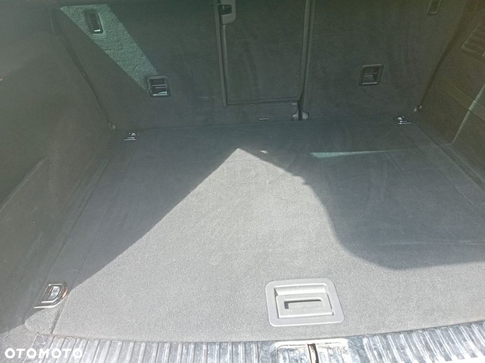 Volkswagen Touareg 3.0 V6 TDI BMT R-Style - 27
