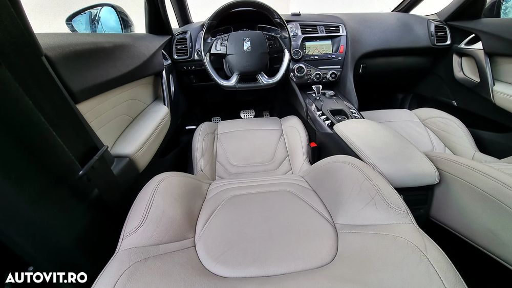 Citroën DS5 Hybrid4 EGS6 Business - 24