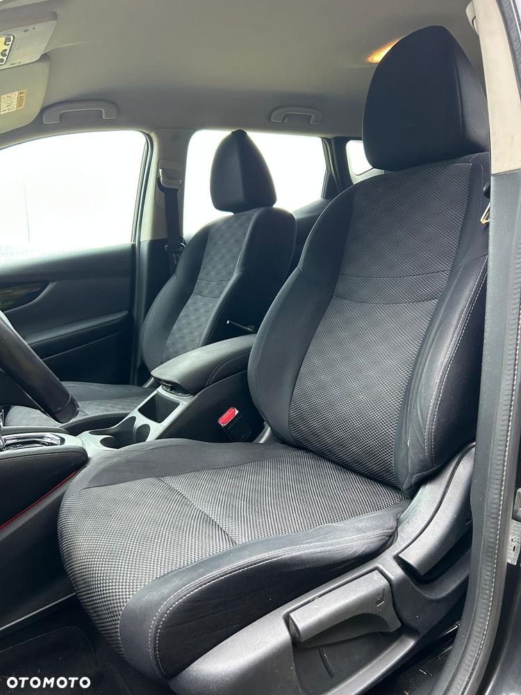 Nissan Qashqai 1.6 DCi Xtronic ACENTA - 20